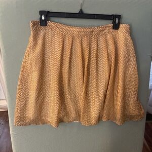 Old Navy Chevron Skater Skirt in Tan
